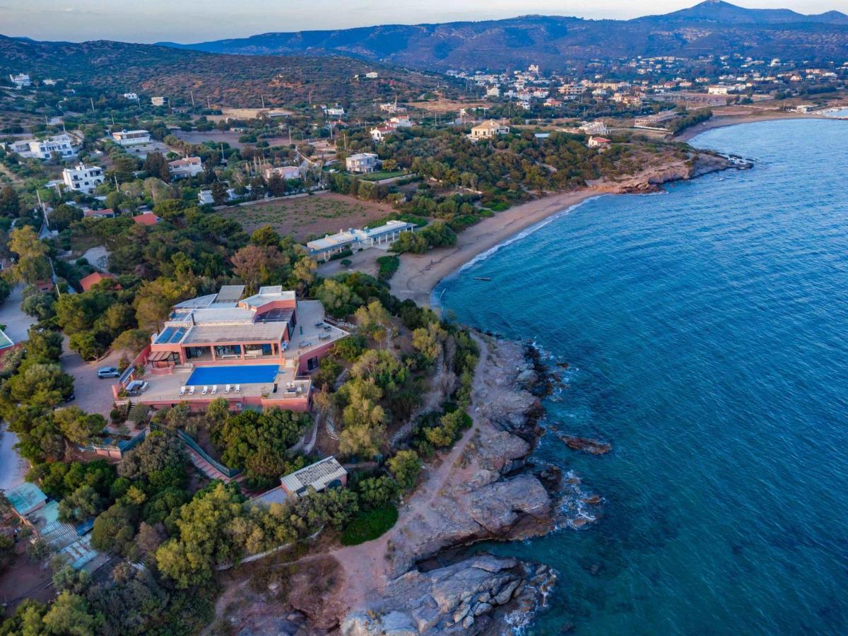 Black Diamond Beachfront Pool Villa Pasithea In Sounio, Athens ซูนิโอ ภายนอก รูปภาพ