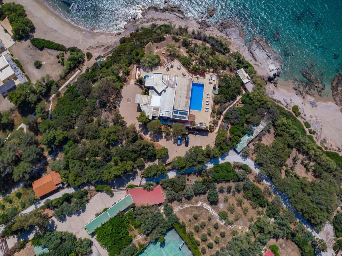 Black Diamond Beachfront Pool Villa Pasithea In Sounio, Athens ซูนิโอ ภายนอก รูปภาพ