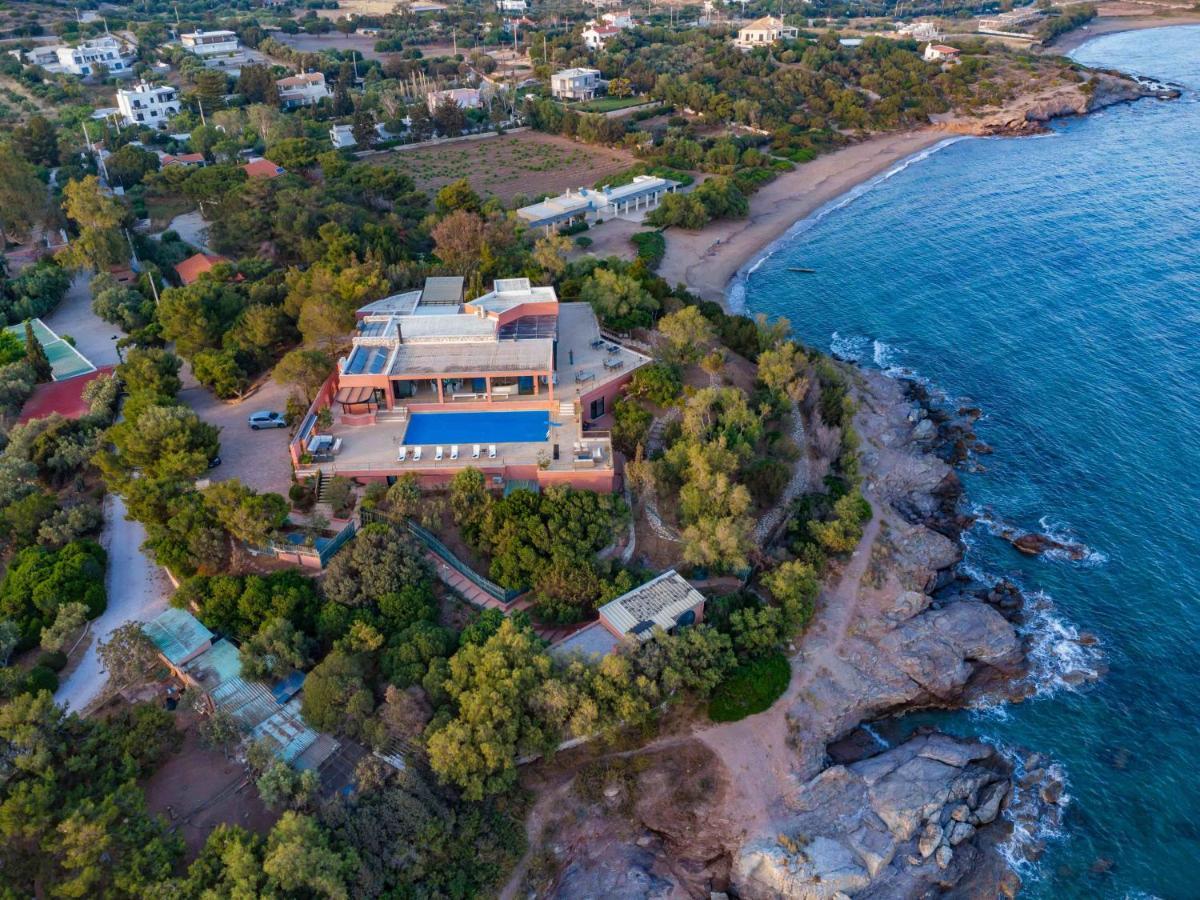 Black Diamond Beachfront Pool Villa Pasithea In Sounio, Athens ซูนิโอ ภายนอก รูปภาพ