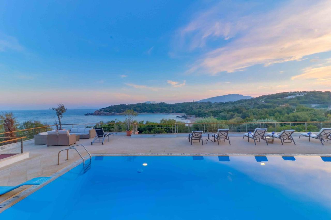 Black Diamond Beachfront Pool Villa Pasithea In Sounio, Athens ซูนิโอ ภายนอก รูปภาพ