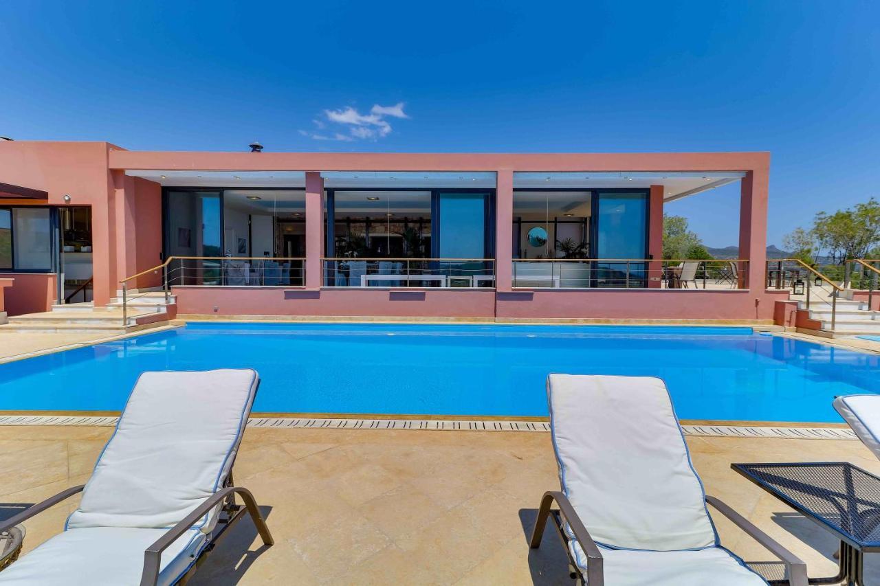 Black Diamond Beachfront Pool Villa Pasithea In Sounio, Athens ซูนิโอ ภายนอก รูปภาพ