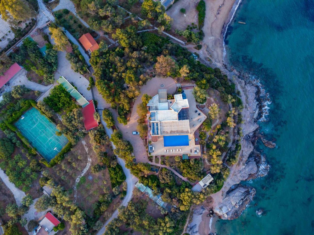 Black Diamond Beachfront Pool Villa Pasithea In Sounio, Athens ซูนิโอ ภายนอก รูปภาพ