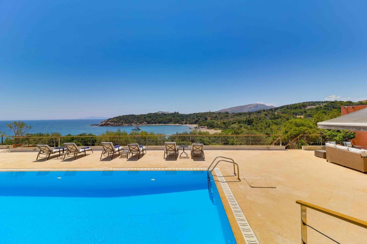 Black Diamond Beachfront Pool Villa Pasithea In Sounio, Athens ซูนิโอ ภายนอก รูปภาพ