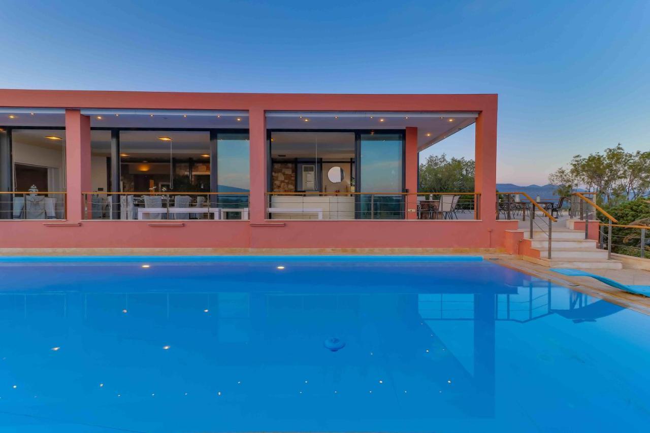 Black Diamond Beachfront Pool Villa Pasithea In Sounio, Athens ซูนิโอ ภายนอก รูปภาพ